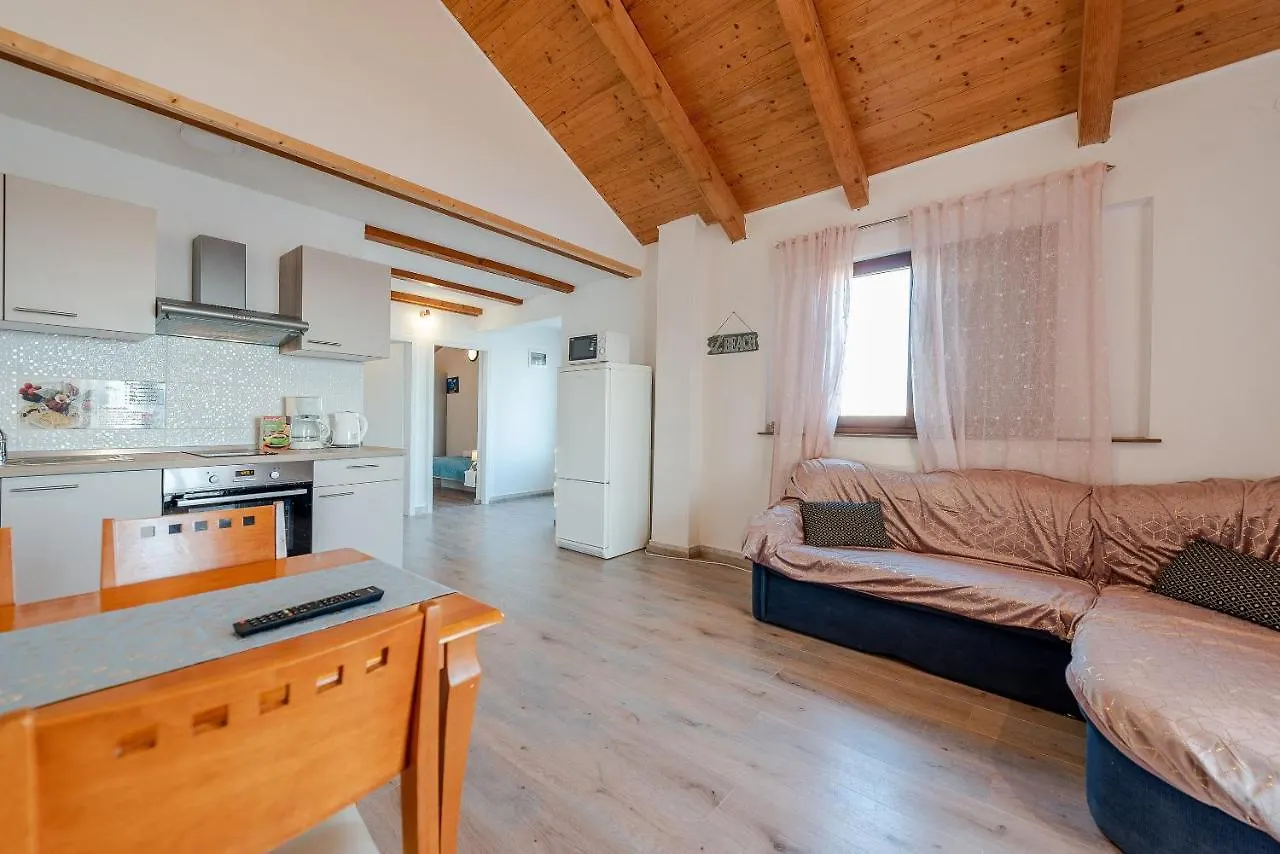 Apartments Villa Batela Privlaka