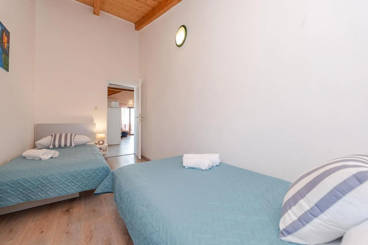 Apartments Villa Batela Privlaka  0*, Privlaka (Zadar)