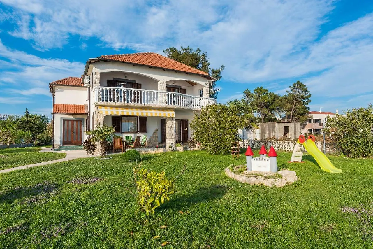 Apartments Villa Batela Privlaka  0*, Privlaka (Zadar) Croatia
