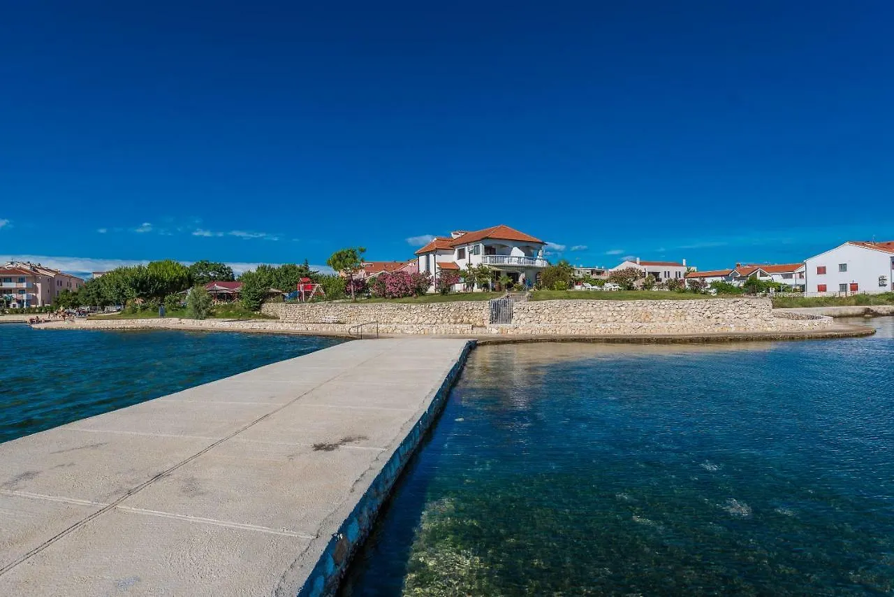 Apartments Villa Batela Privlaka  Chorvatsko