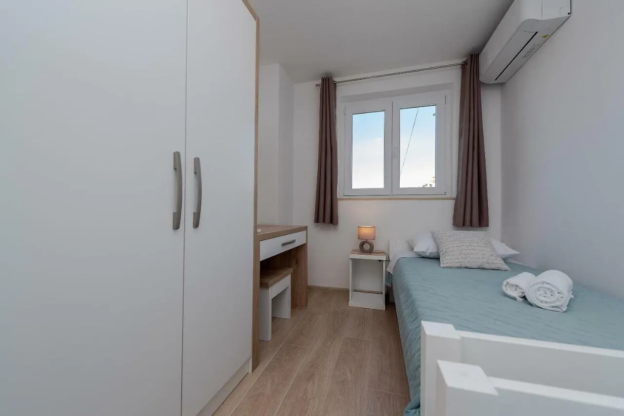 Apartments Villa Batela Privlaka  Croatia