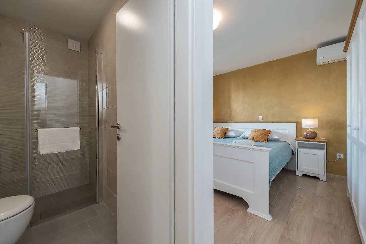 Apartments Villa Batela Privlaka  Privlaka (Zadar)