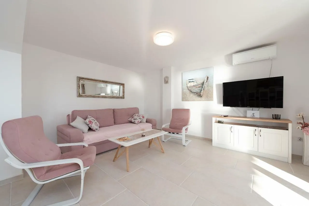 Apartments Villa Batela Privlaka   Privlaka (Zadar)